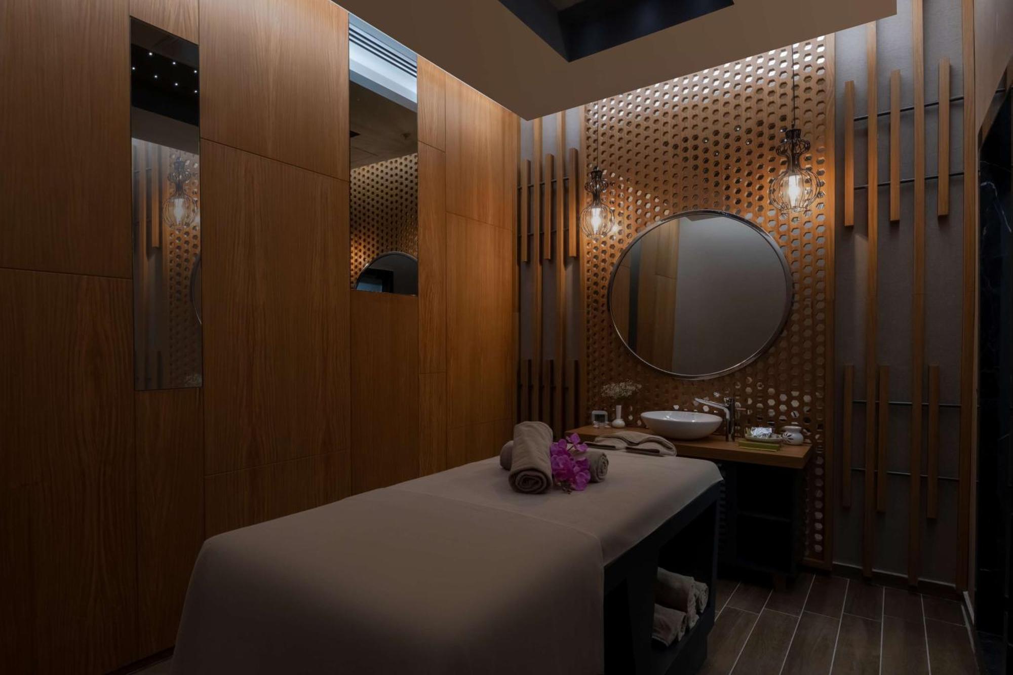 Doubletree By Hilton Manisa Ξενοδοχείο Εξωτερικό φωτογραφία