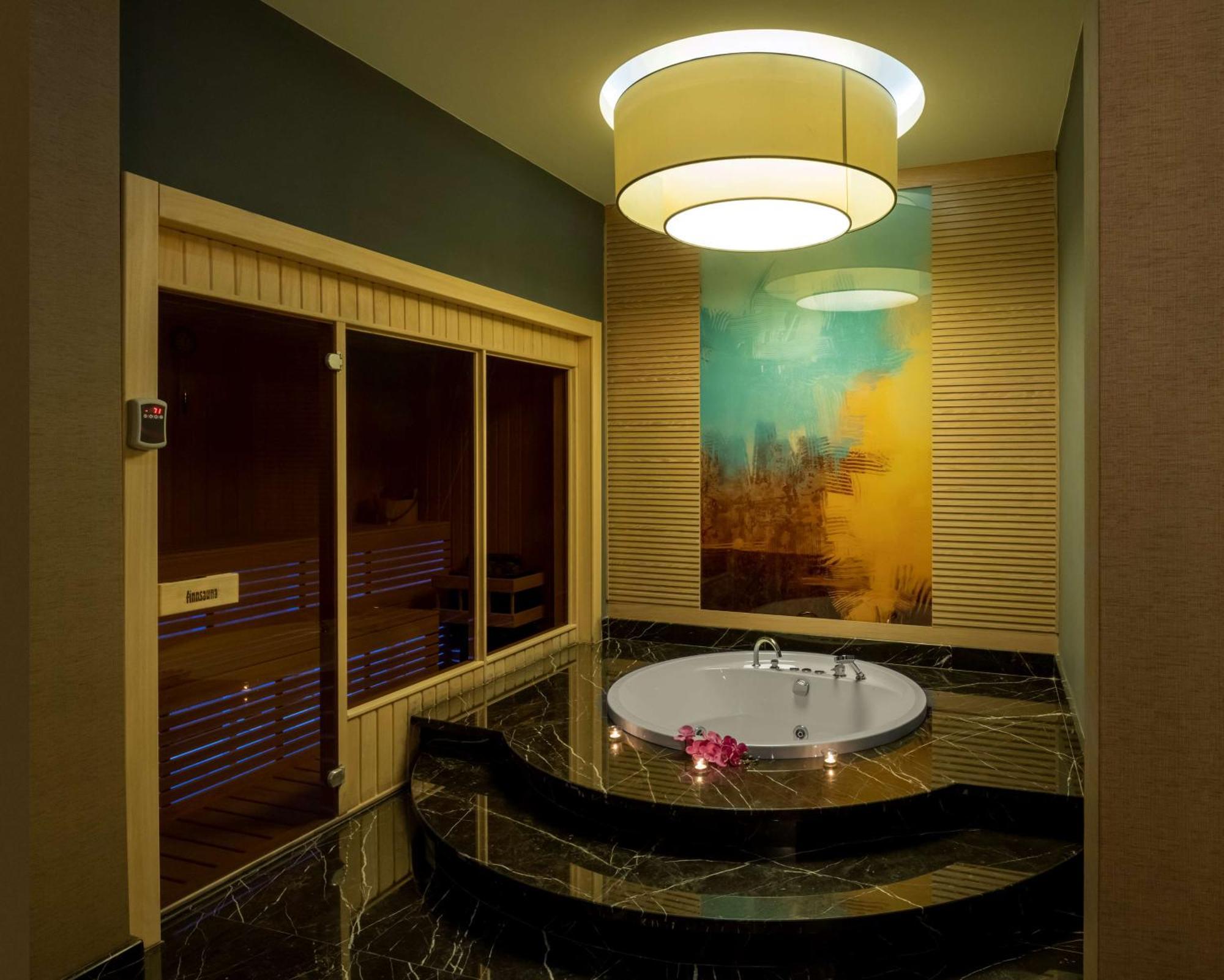 Doubletree By Hilton Manisa Ξενοδοχείο Εξωτερικό φωτογραφία