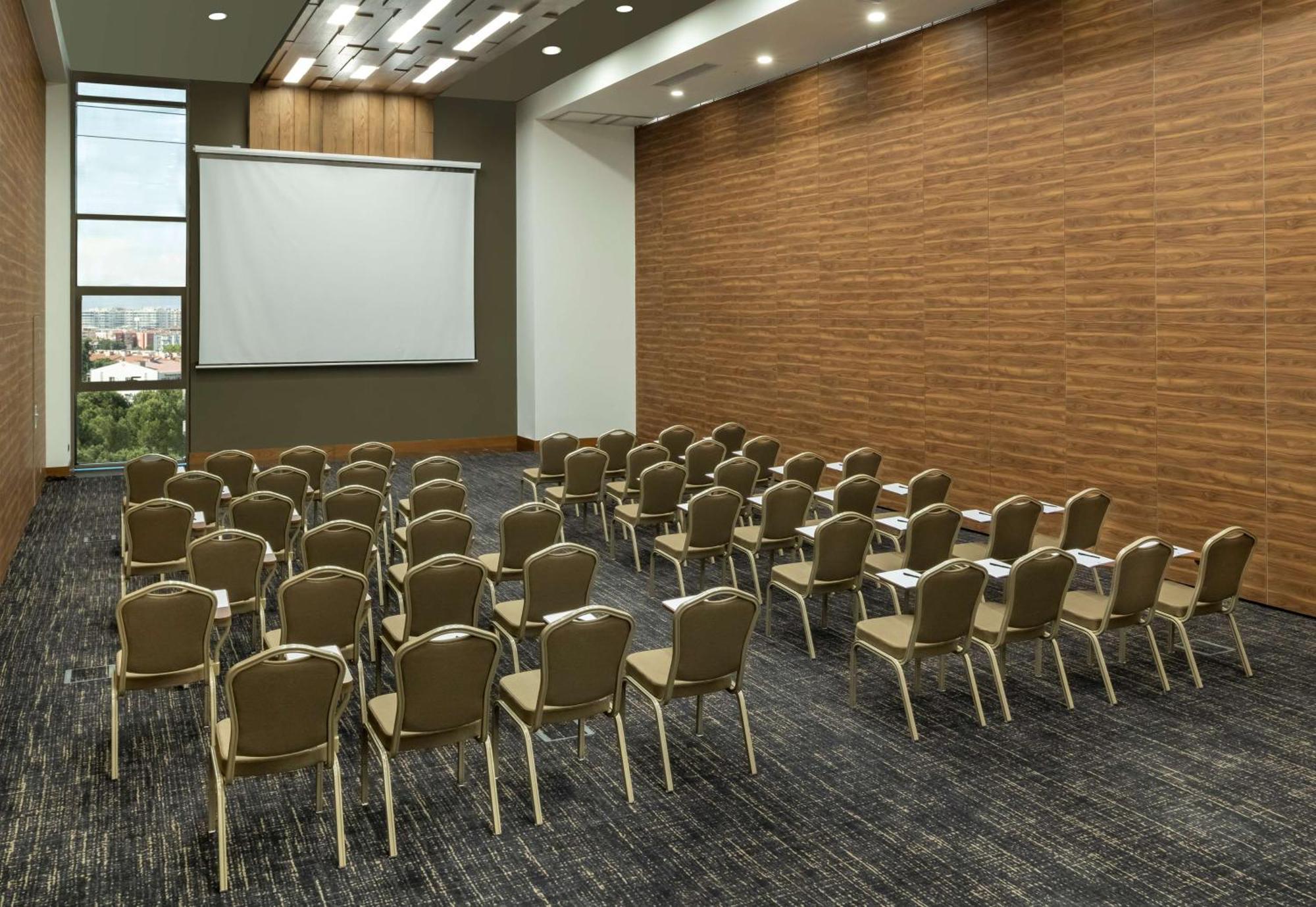 Doubletree By Hilton Manisa Ξενοδοχείο Εξωτερικό φωτογραφία