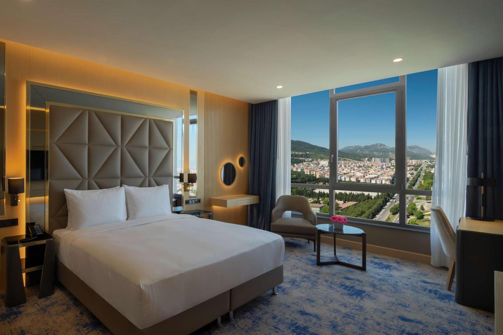 Doubletree By Hilton Manisa Ξενοδοχείο Εξωτερικό φωτογραφία